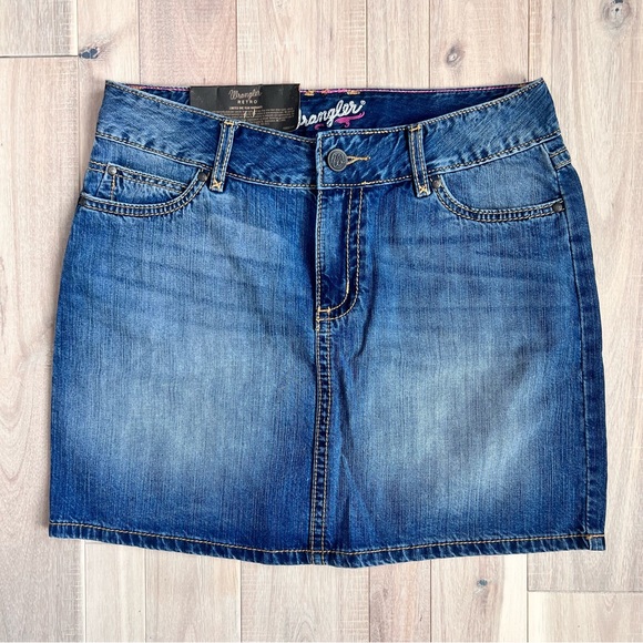 Wrangler Women's Retro Mae Mid Rise Stretch Jean Skirt- Size 6 - Picture 2 of 9